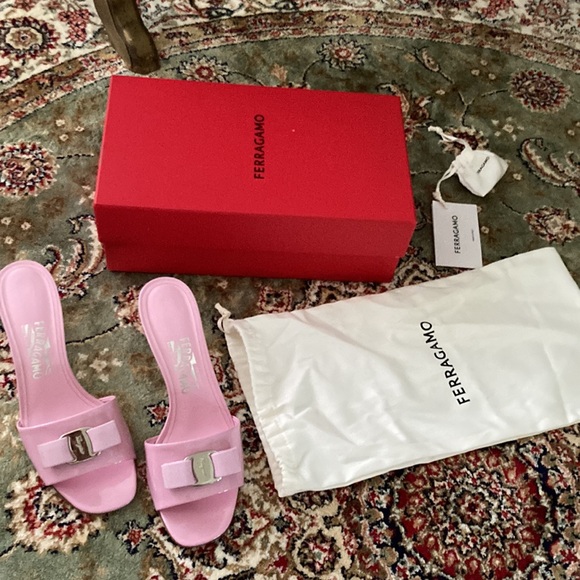 Salvatore Ferragamo Shoes - Ferragamo heels 🦄